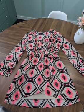 Women’s Geometric Print Long Sleeve Dress - Neon Pink